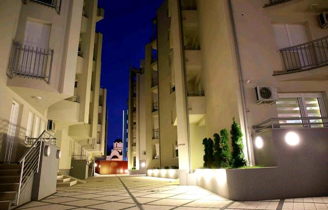 Royalwings Apartman 雅戈丁那 外观 照片